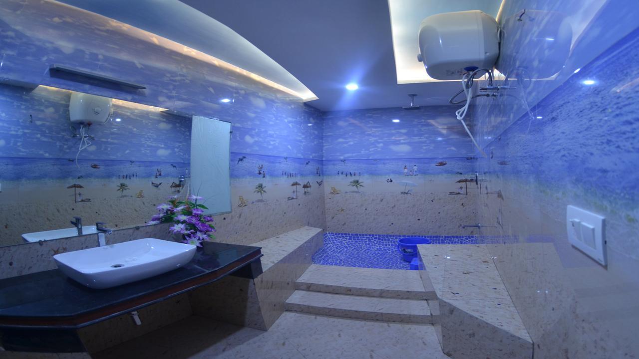 Hotel Barcelona Exotica Ahmedabad Exteriör bild